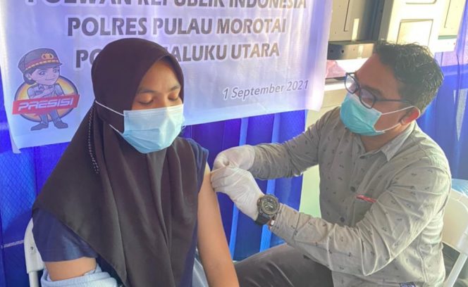 
 Kegiatan Vaksinasi Polisi Wanita Polres Morotai, kepada Masyarakat
