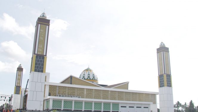 
 Masjid Raya Shaful Khairaat Sofifi, Provinsi Maluku Utara || Foto: Zulfikar Saman
