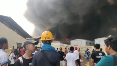 Breaking News! Kebakaran Melanda Mes Karyawan PT IWIP di Halmahera Tengah
