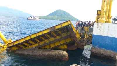 Jembatan Bastiong Ternate Rusak Akibat Ditabrak Kapal Ferry, Tak Ada Korban Jiwa